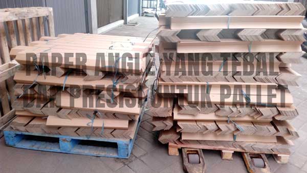 paper angle yang tebal dan presisi untuk pallet